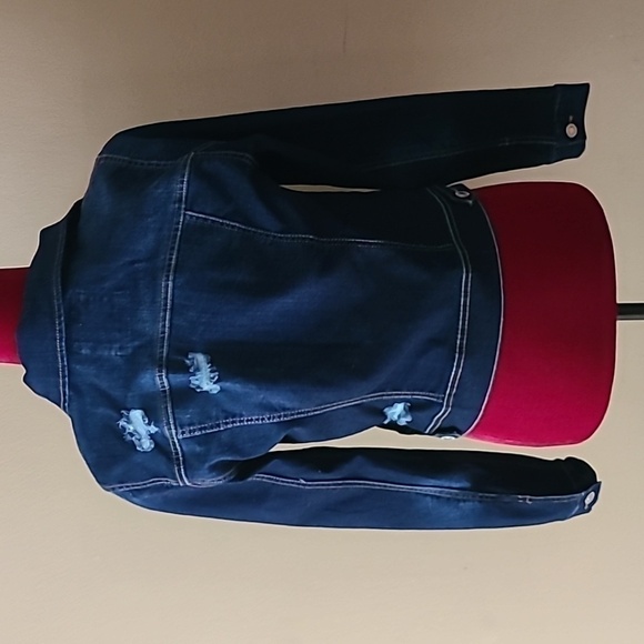 Jean jacket Brand: wax Jean Color: blue Size: medium. "R: - Picture 2 of 5